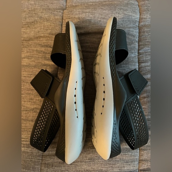 Crocs Literide 360 Black Sandals Womens 9 Strappy Comfort Lightweight Rubber - Picture 7 of 8